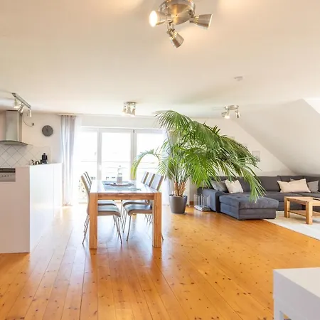 Apartament Perfekt Fuer Gruppen, Familien & Geschaeftsreisende - Naehe Bamberg & Erlangen Adelsdorf Zewnętrze zdjęcie